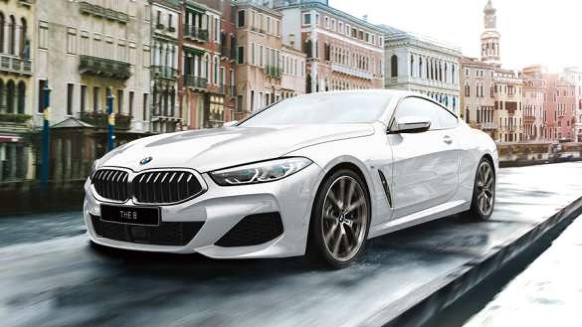 ニューBMW 840i クーペ